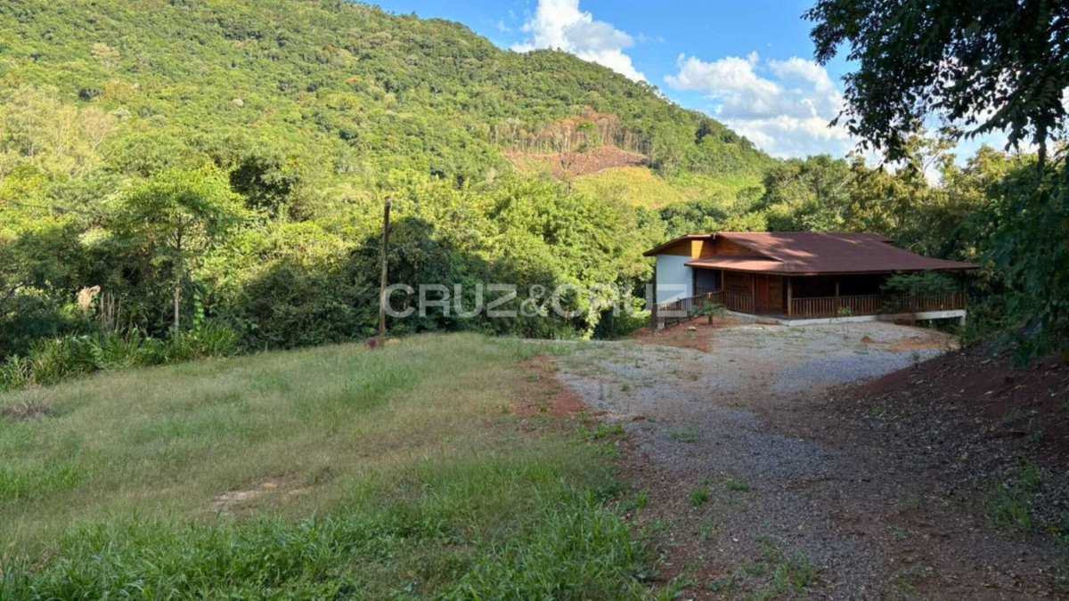Sítio à venda com 3 quartos - ,Santa Maria do Herval